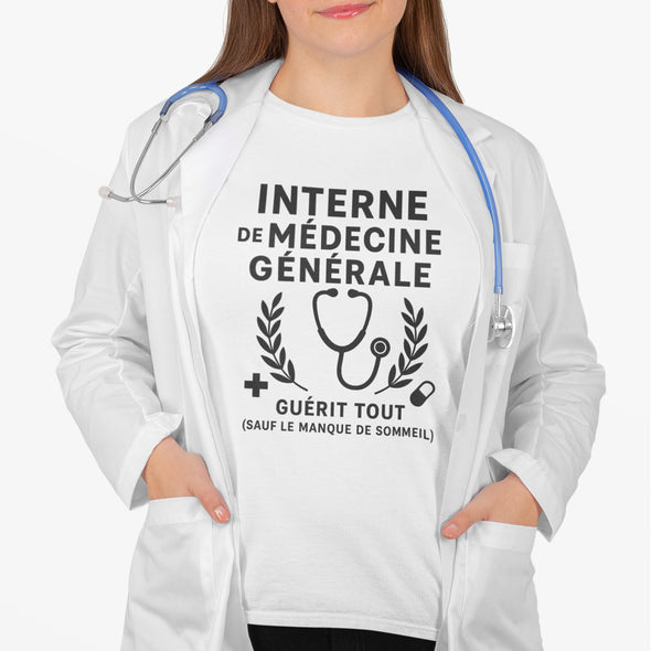 T-Shirt Interne de Médecine, guérit tout sauf le manque de sommeil MAXI SHIRT